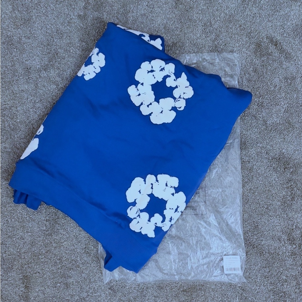 Blue Floral Men's Sweatshirt